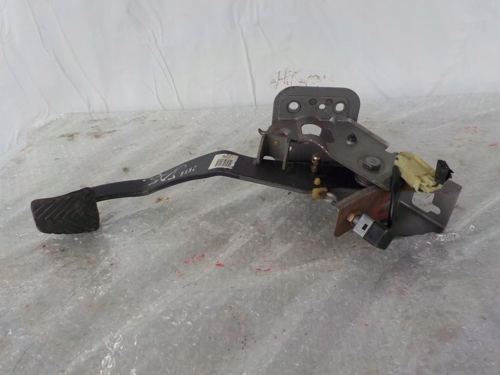 фото №4, Hyundai tucson i 2.0 crdi педаль сцепления