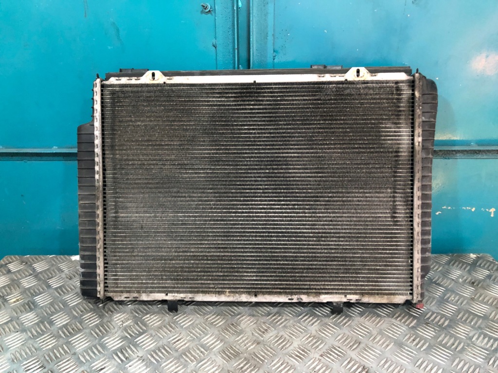 фото №1, Mercedes slk r170 lift радиатор воды 2,3 автоматическая коробка передач