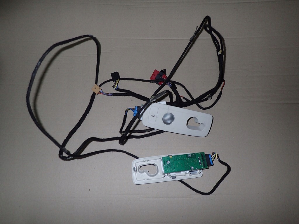 фото №1, Dw vw touareg фонари жгут потолочный 7p6971247a