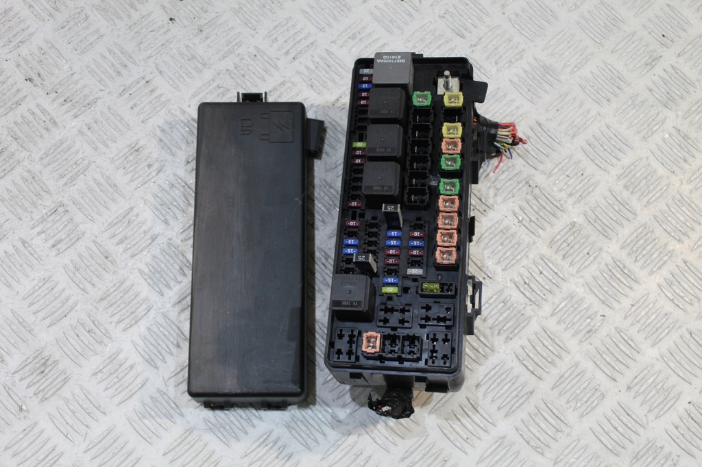 фото №1, Коробка предохранителей корпус lancia thema ii