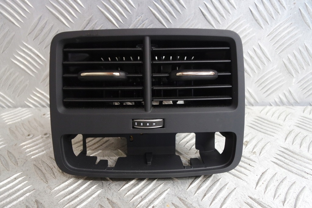 фото №1, Решётка обдув задняя туннель audi a5 8w