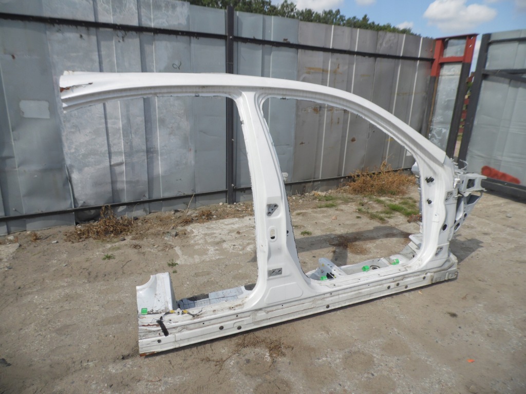 Порог стойка  передок  правый  lexus ls460l long 077 12- Оригинал