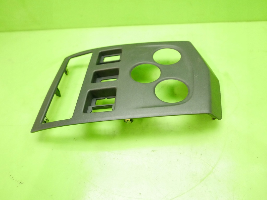 фото №4, Рамка радио консоли панели dacia logan i 04-06