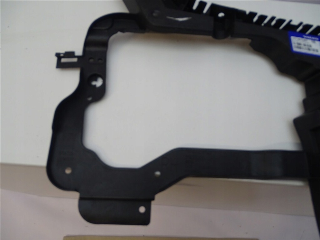 фото №3, Напрямна правий бампер задня volvo v90 31383287