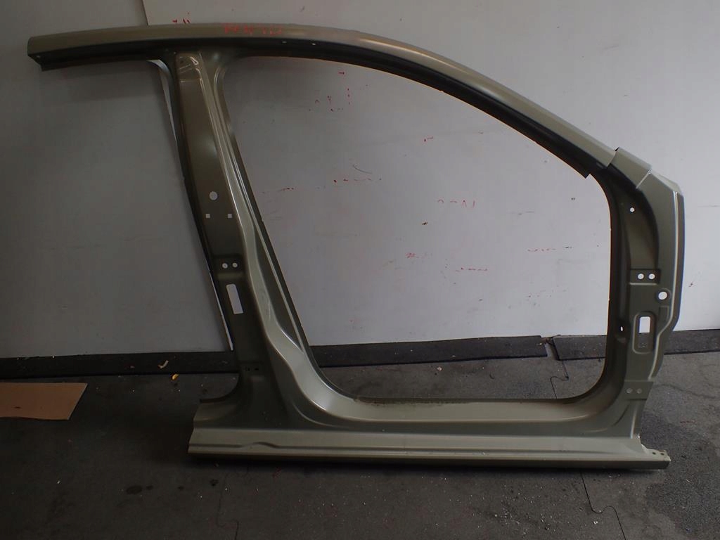 фото №1, Обшивка правое порог блок двигателя skoda rapid