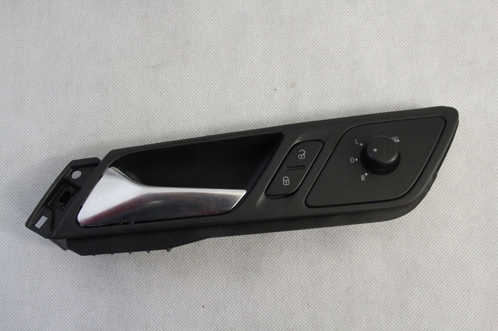 фото №1, Ручка дверь перед левая хром vw jetta 5c7837113h