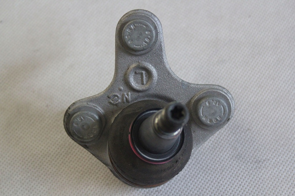 фото №1, Шарова опора важеля лівий vw passat b8 golf r scirocco