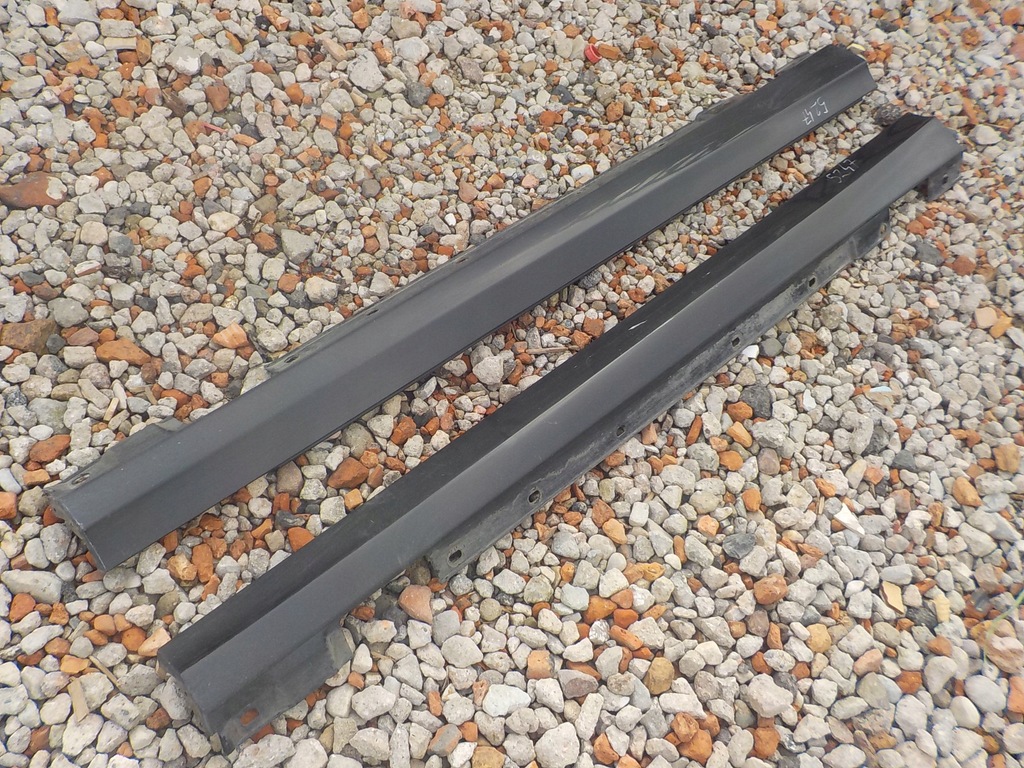 фото №1, Mercedes-benz оригинальный номер a2046900340 молдинг порог порог накладка