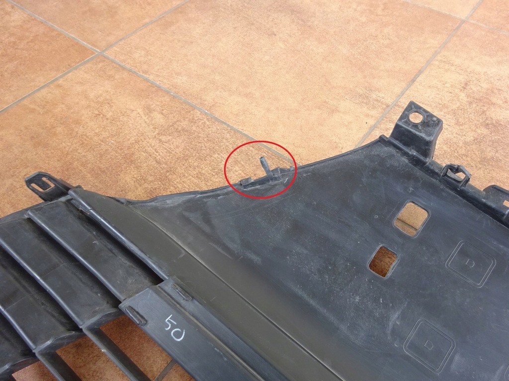 фото №14, Lexus ct200h lift 2014-2017 14-17 решітка середня