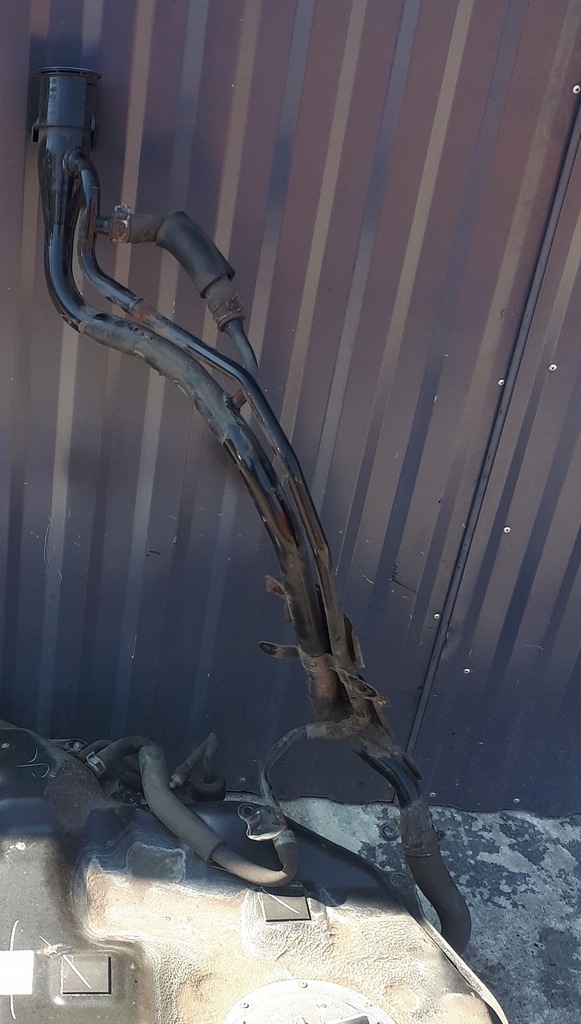 фото №1, Mazda 6 iii gj kombi 12- 2,2d заливна горловина труби пального