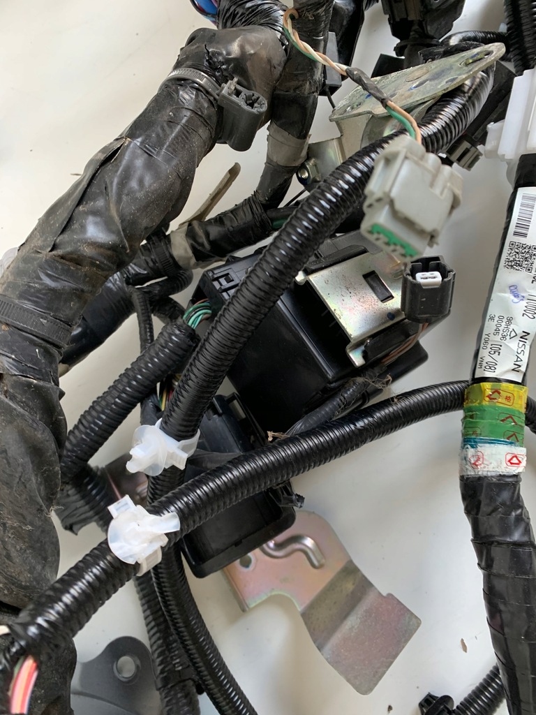 фото №7, Infiniti q50 гибрид электропроводка отсек двигателя