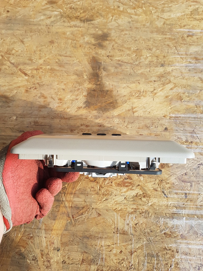 фото №2, Land rover discovery iv лампа потолочный