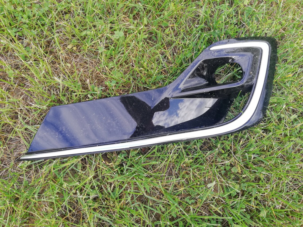 Купить Ford focus mk4 рамка решётка противотуманной фары левая vignale