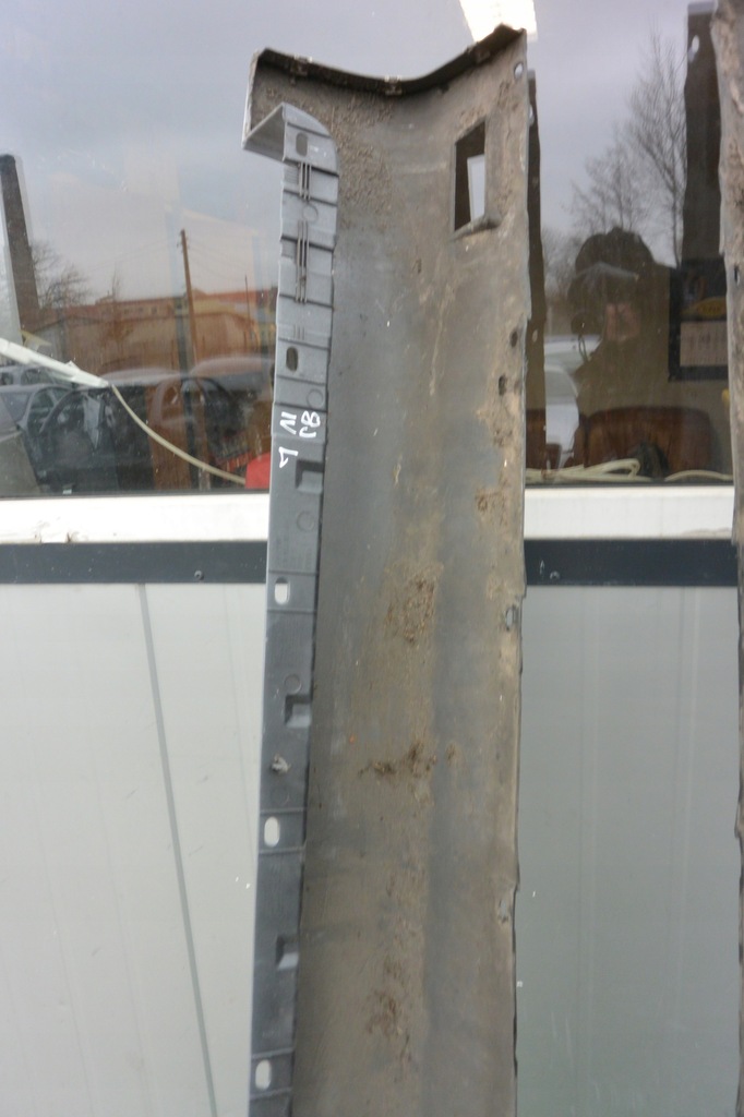 фото №16, Защита накладка порог правая audi tt 8j ly4w