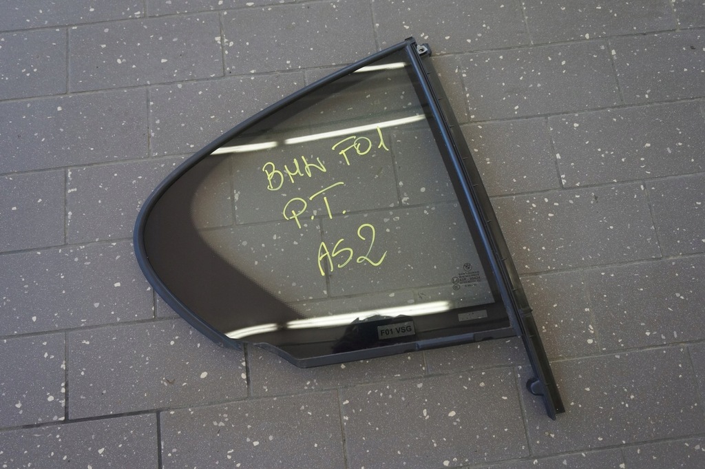 фото №1, Скло двері правий задня bmw f01 задня права