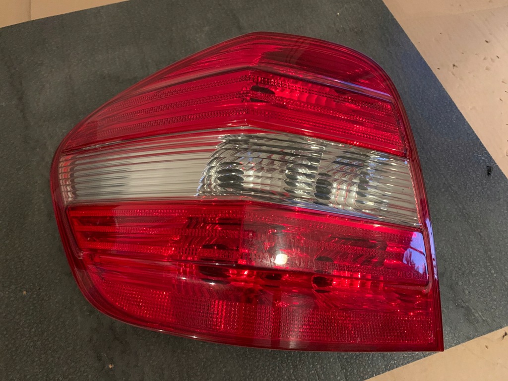 фото №1, Mercedes w164 задняя левая лампа