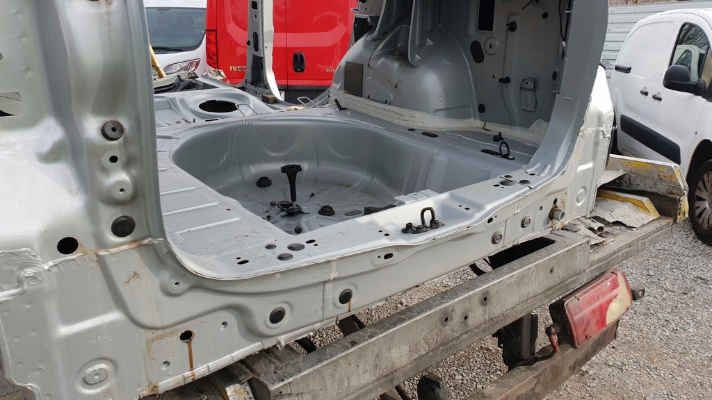 фото №7, Крылья задние dacia logan mcv 17r