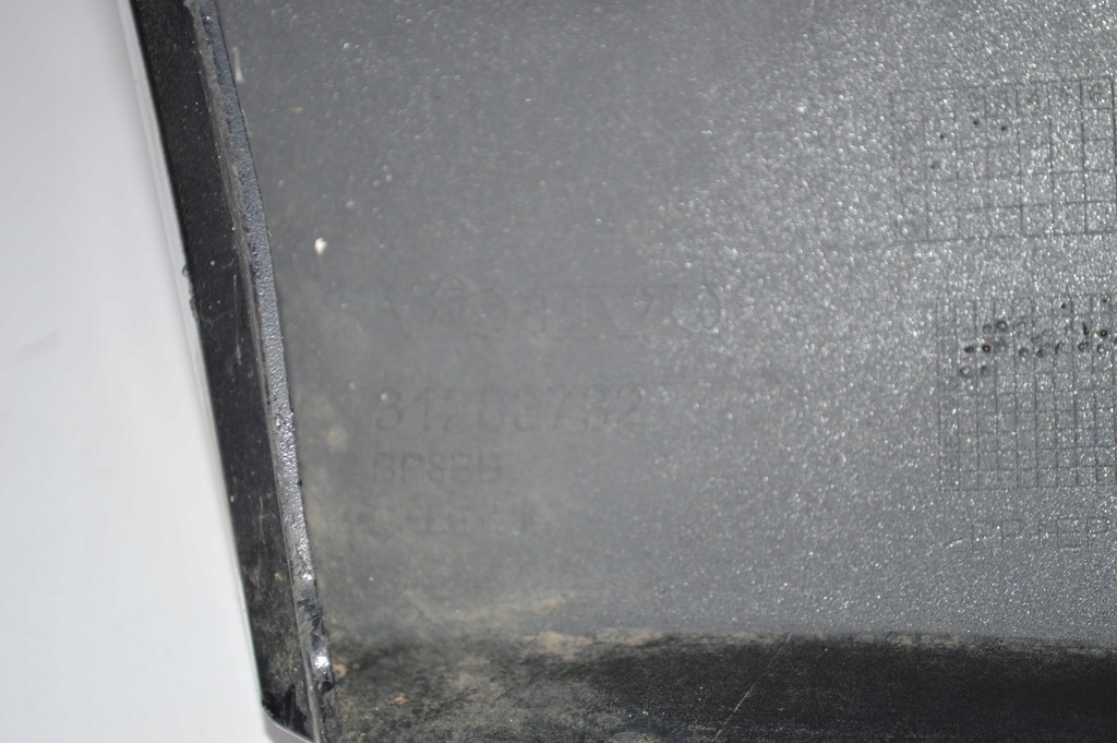 фото №9, Бампер перед передній volvo v40 омивач