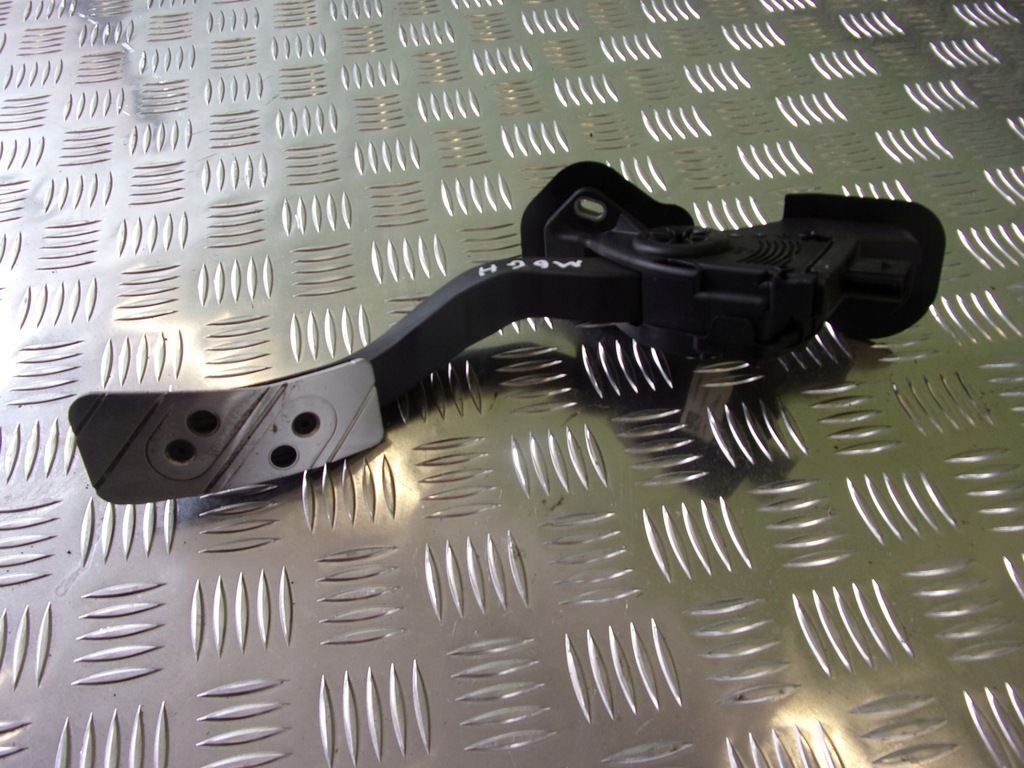 фото №1, Педаль потенциометр газа ang mazda оригинальный номер gs8t41600