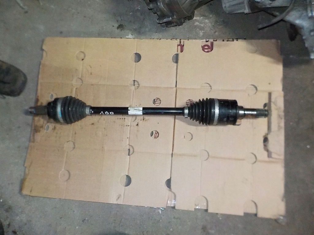 фото №1, Приводной вал левая задняя f20 f21 1.5 d 8644245