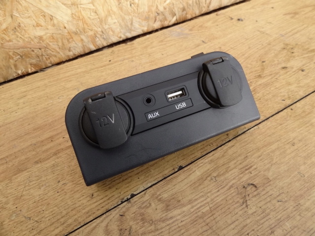 фото №1, Kia rio iv 2015 lift разъём aux usb оригинал