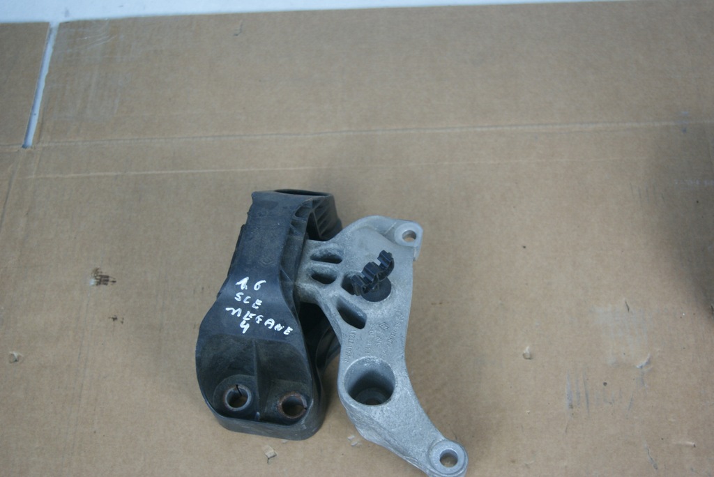 фото №1, Кронштейн подушка двигуна 1.6 sce megane iv