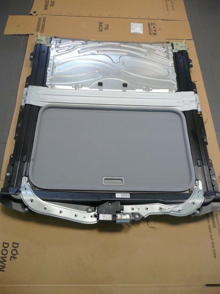 фото №6, Bmw e87 люк стеклянный eu