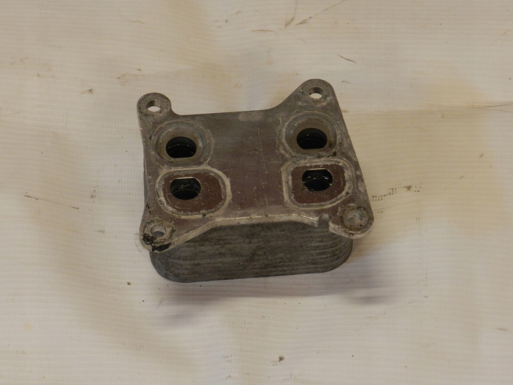 фото №1, Радіатор оливи colt mn960141