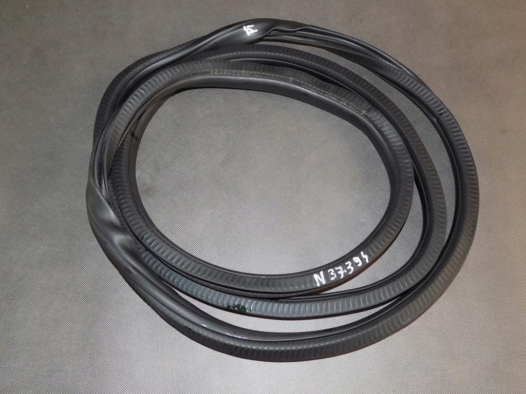 фото №1, Touareg 7p прокладка дверь задняя 7p0867367d