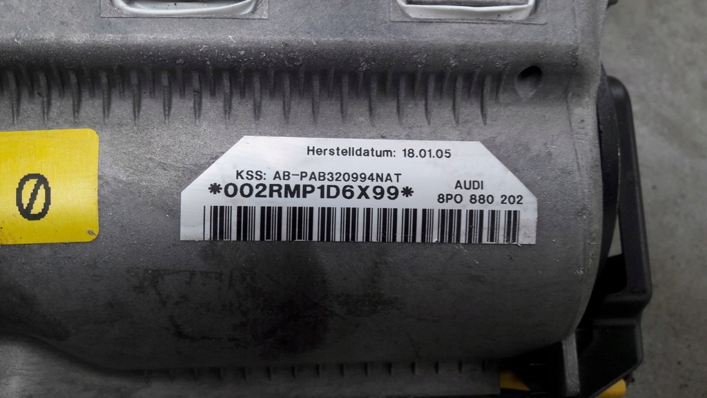 фото №10, Консоль приборная панель подушка безопасности ремни комплект audi a3 8p