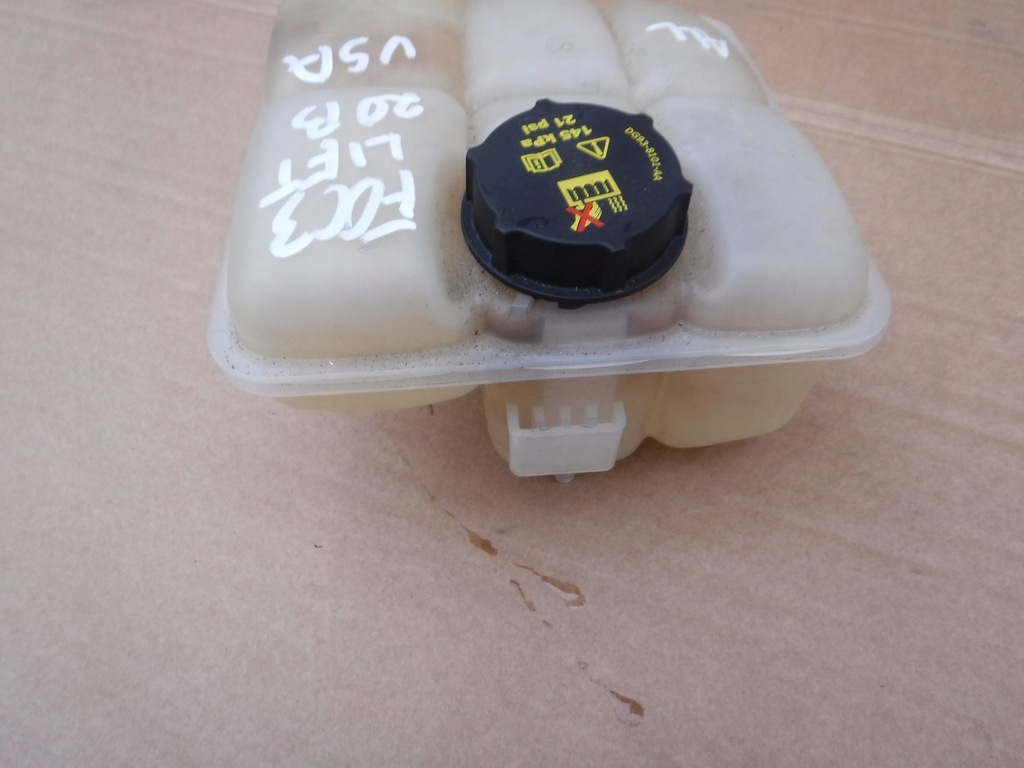 фото №4, Бак расширительный ford focus mk3 usa бензин