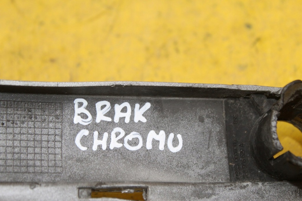 фото №9, Молдинг бампера лівий перед a8 d3 4e0807223a