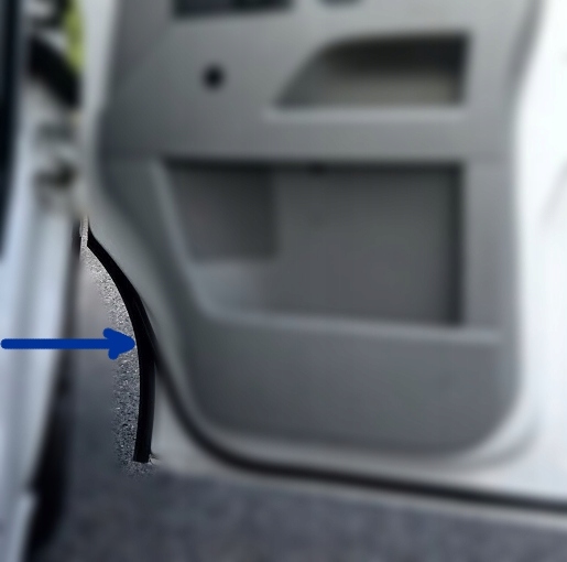 фото №15, Прокладка двері передніх przy підкрилок vw t5 7h0837565a ліва