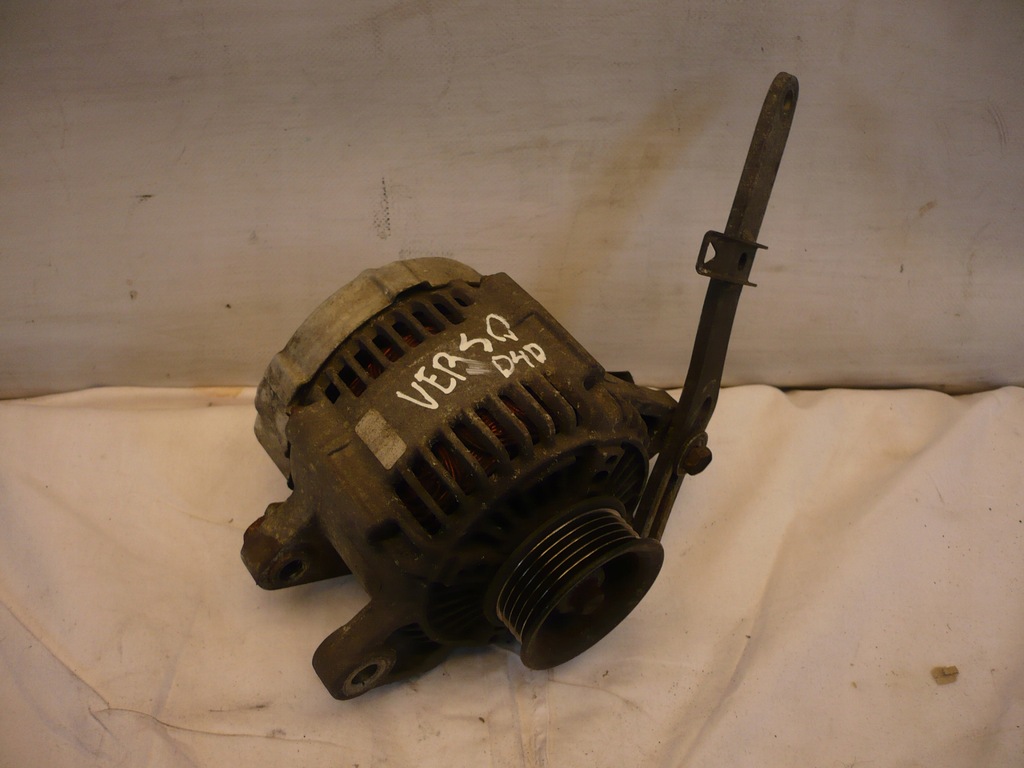 фото №1, Toyota yaris verso генератор 1.4 d4d 2004