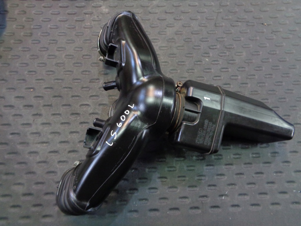 Купить Труба воздухозаборник воздуха lexus ls 600 460 ls600