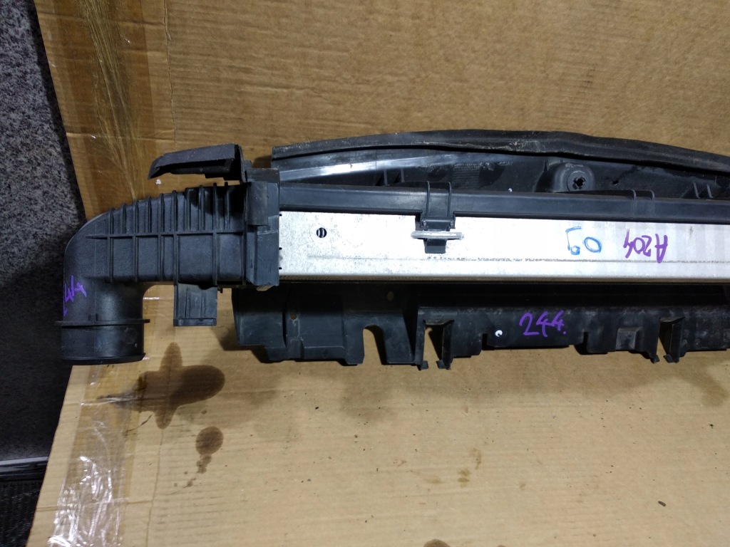 Купити Mercedes c e klasa 204 212 радіатор інтеркулер