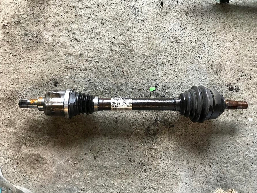 фото №1, Приводной вал шарнир citroen peugeot 3008 c4 9684135380