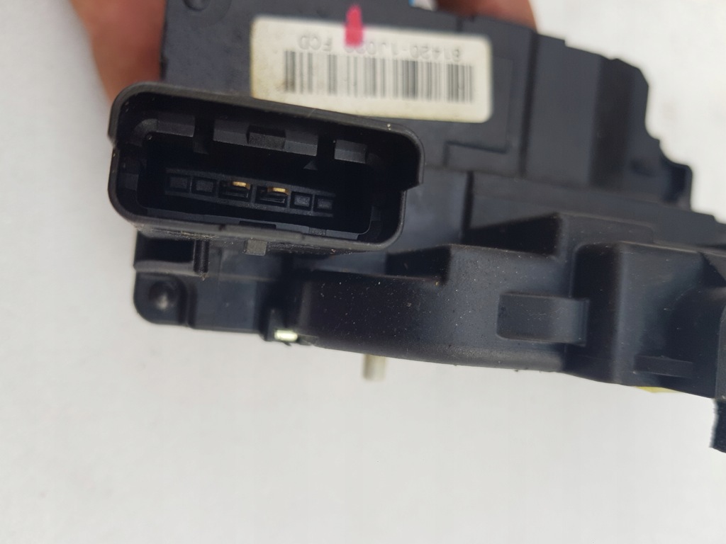 фото №4, Замок двері правий задня hyundai i20 2008-2014