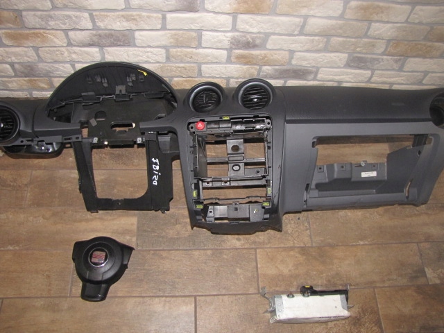 фото №1, Seat ibiza 6l консоль + 2 x подушка безпеки