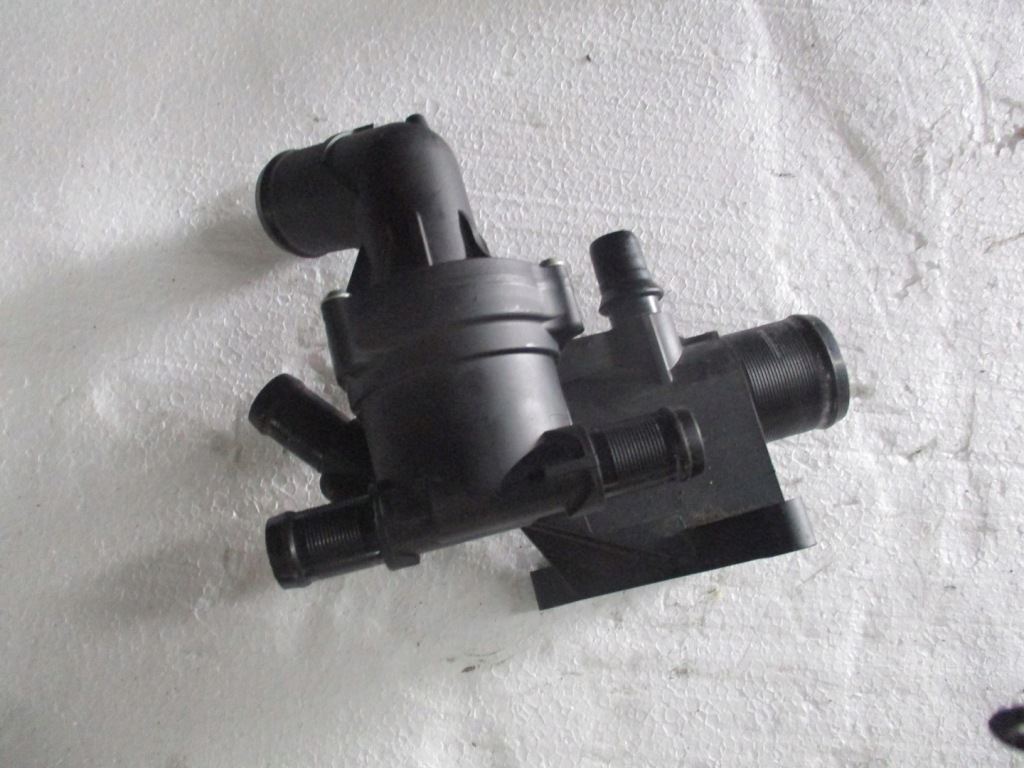 фото №2, Корпус термостат 110618527r