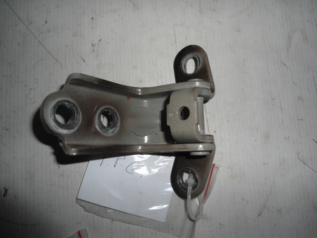 фото №1, Петля правый перед верхний hyundai i40 lift 18 sedan