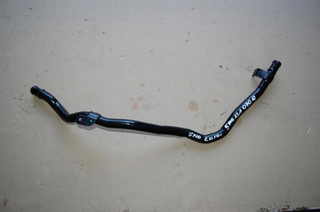 фото №1, Пабтрубок  труба шланг воды vw tiguan 5n0 5n0121070q