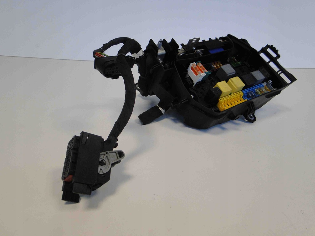 фото №9, Mercedes gla x156 коробка корпус предохранитель 156