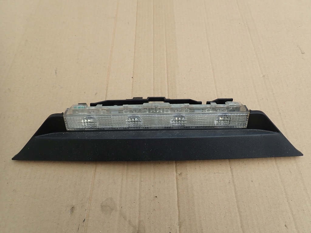 фото №1, Toyota iq 08-12 свет trzeci стоп лампа