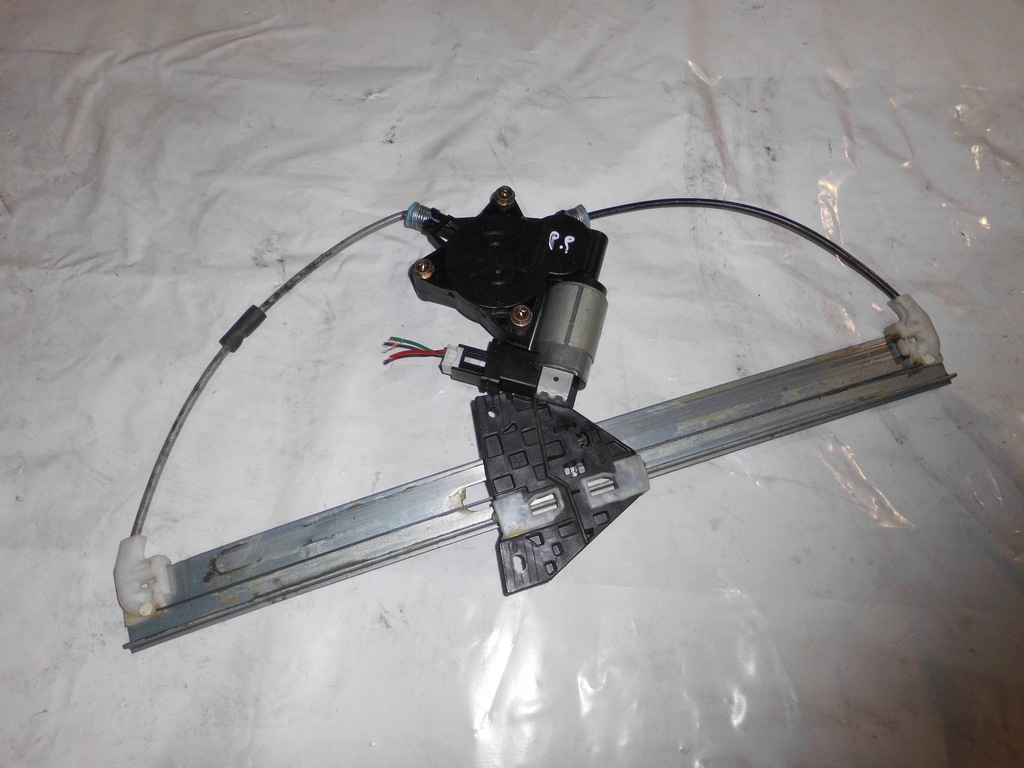 фото №1, Mazda 6 механизм окон правый перед 05r