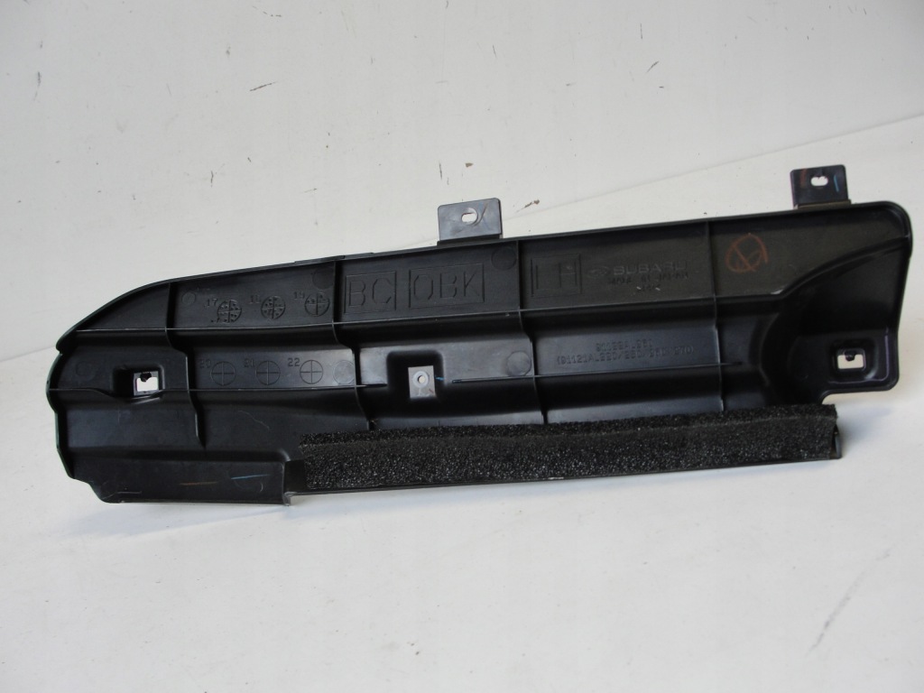 фото №1, Решётка радиатора кронштейн накладки левая subaru legancy outback