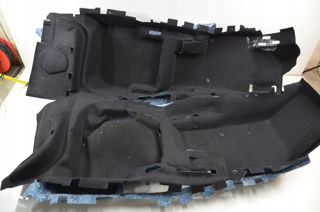 фото №1, Vw jetta 5c обшивка пол