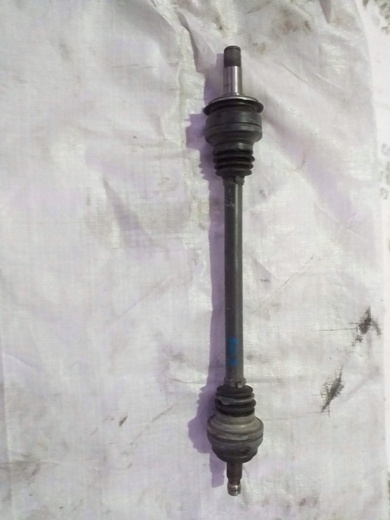 фото №1, Mercedes w205 c300 приводной вал задняя задняя левая