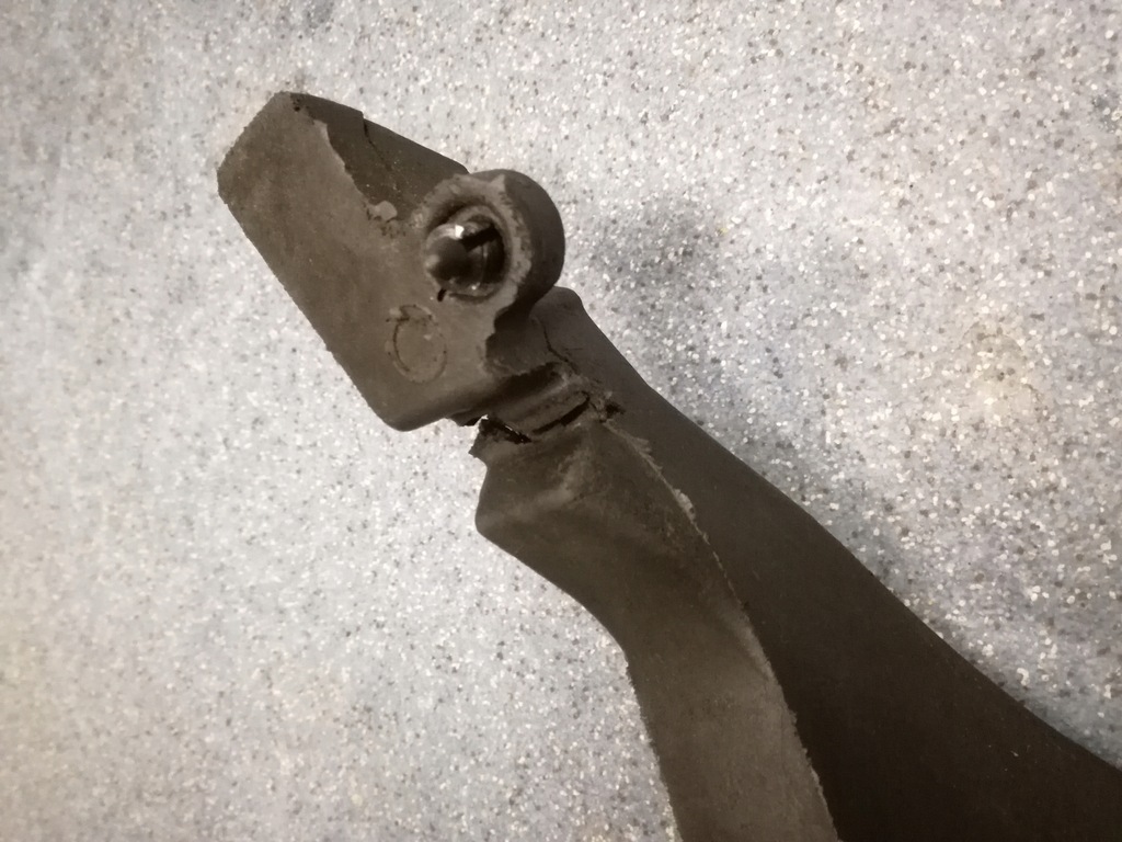 фото №3, Прокладка капот jaguar xe x760 15-19