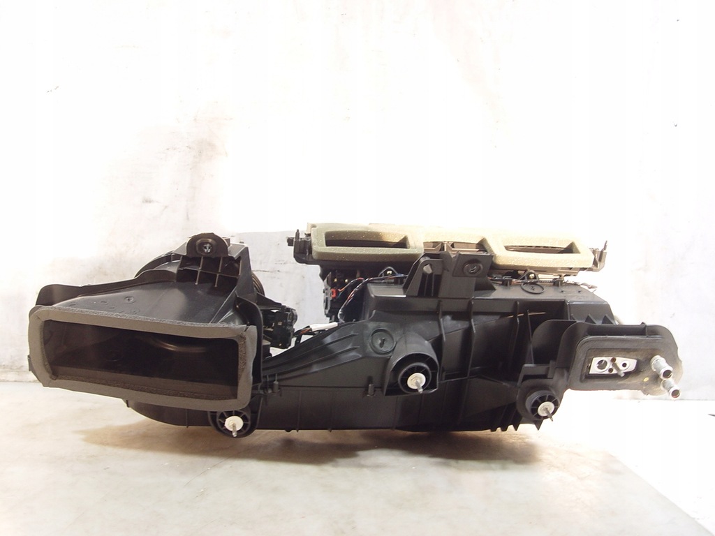 фото №1, Dodge charger 15- отопитель dmuchowa перед